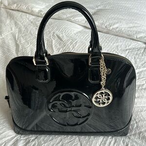 Black Guess purse , super nice style black
